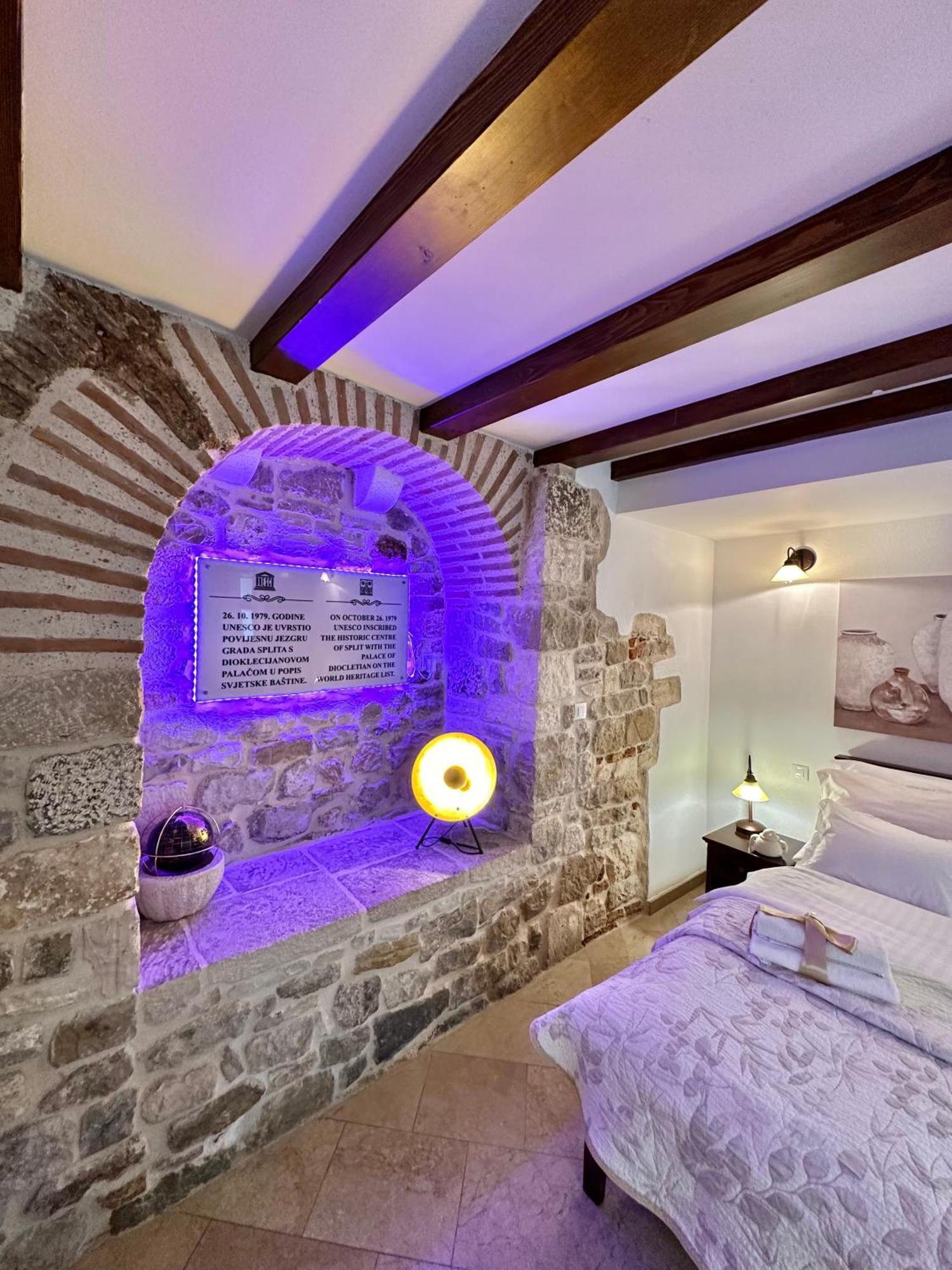 Diocletian Wine Studio Apartment Split Exterior photo